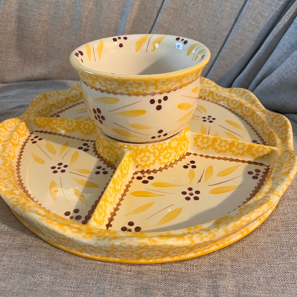 2 in 1 Yellow Patterned Ceramic Covered Cake Stand & Serving Platter